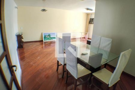 Apartamento à venda com 170m², 3 quartos e 3 vagas Apartamento à venda com 170m², 3 quartos e 3 vagasSala