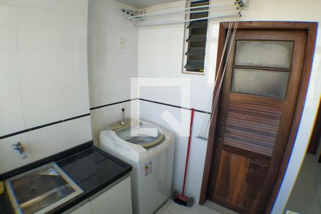 Apartamento à venda com 170m², 3 quartos e 3 vagas Apartamento à venda com 170m², 3 quartos e 3 vagasLavanderia