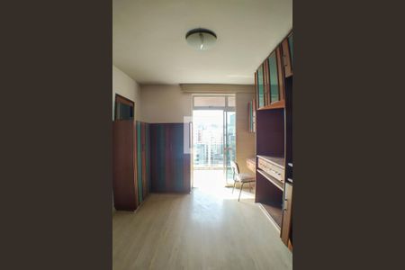 Apartamento à venda com 170m², 3 quartos e 3 vagas Apartamento à venda com 170m², 3 quartos e 3 vagasQuarto 1