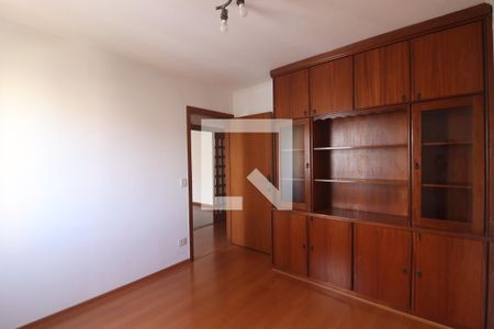 Apartamento à venda com 258m², 3 quartos e 3 vagasQuarto 2 