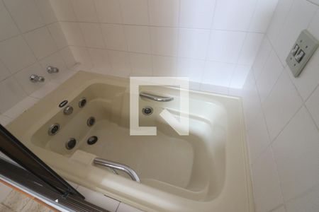 Apartamento à venda com 258m², 3 quartos e 3 vagasBanheiro Salão 