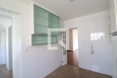 Apartamento à venda com 258m², 3 quartos e 3 vagasCozinha 