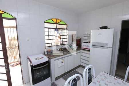 Casa à venda com 860m², 3 quartos e 2 vagasCozinha