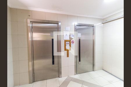 Área comum - Elevador de apartamento para alugar com 2 quartos, 50m² em Brás, São Paulo