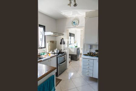 Apartamento à venda com 176m², 4 quartos e 2 vagas Apartamento à venda com 176m², 4 quartos e 2 vagasCozinha