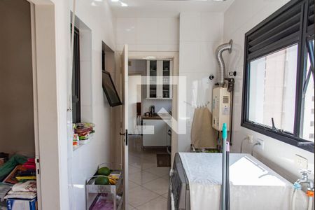 Apartamento à venda com 176m², 4 quartos e 2 vagas Apartamento à venda com 176m², 4 quartos e 2 vagasÁrea de serviço