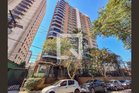 Apartamento à venda com 176m², 4 quartos e 2 vagas Apartamento à venda com 176m², 4 quartos e 2 vagasFachada