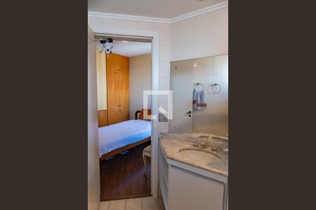 Apartamento à venda com 176m², 4 quartos e 2 vagas Apartamento à venda com 176m², 4 quartos e 2 vagasBanheiro da suíte 1