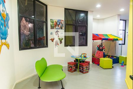 Apartamento à venda com 176m², 4 quartos e 2 vagas Apartamento à venda com 176m², 4 quartos e 2 vagasBrinquedoteca