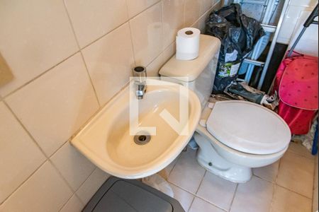 Apartamento à venda com 176m², 4 quartos e 2 vagas Apartamento à venda com 176m², 4 quartos e 2 vagasBanheiro de serviço