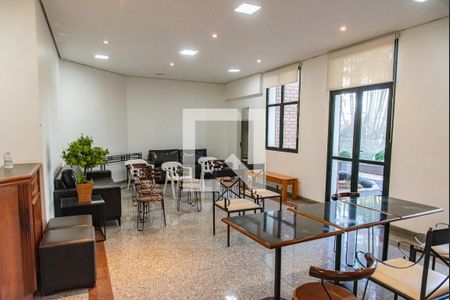 Apartamento à venda com 176m², 4 quartos e 2 vagas Apartamento à venda com 176m², 4 quartos e 2 vagasSalão de festas