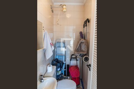 Apartamento à venda com 176m², 4 quartos e 2 vagas Apartamento à venda com 176m², 4 quartos e 2 vagasBanheiro de serviço