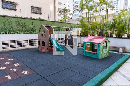 Apartamento à venda com 176m², 4 quartos e 2 vagas Apartamento à venda com 176m², 4 quartos e 2 vagasPlayground