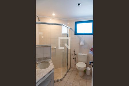 Apartamento à venda com 176m², 4 quartos e 2 vagas Apartamento à venda com 176m², 4 quartos e 2 vagasBanheiro da suíte 1