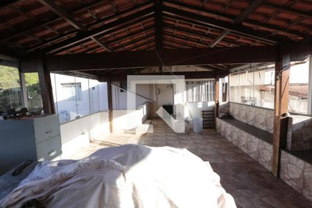 Casa à venda com 360m², 2 quartos e 3 vagasTerraço