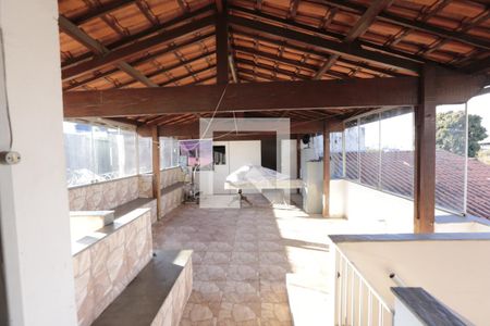 Casa à venda com 360m², 2 quartos e 3 vagasTerraço