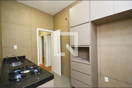 Cozinha de apartamento para alugar com 2 quartos, 55m² em Cruzeiro, Belo Horizonte