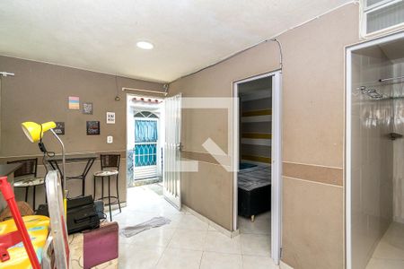 Sala de casa para alugar com 1 quarto, 39m² em Penha, Rio de Janeiro