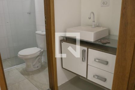Banheiro de apartamento para alugar com 1 quarto, 29m² em Vila Mazzei, São Paulo