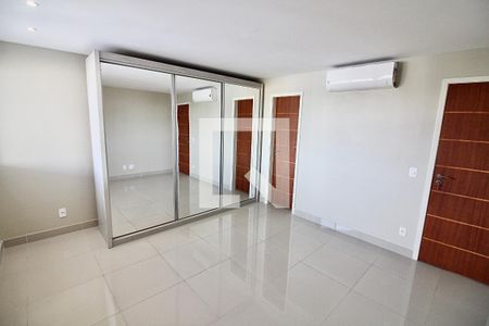 Suite de apartamento para alugar com 3 quartos, 106m² em Recreio dos Bandeirantes, Rio de Janeiro