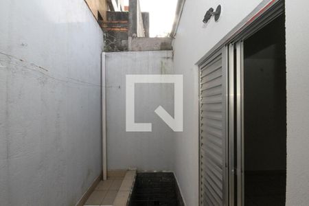 Varanda de casa para alugar com 1 quarto, 50m² em Jardim Santa Adelia, São Paulo