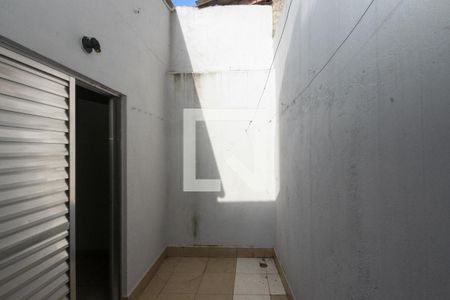 Varanda de casa para alugar com 1 quarto, 50m² em Jardim Santa Adelia, São Paulo