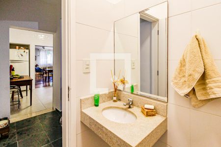 Casa à venda com 140m², 4 quartos e 2 vagas Casa à venda com 140m², 4 quartos e 2 vagasLavabo