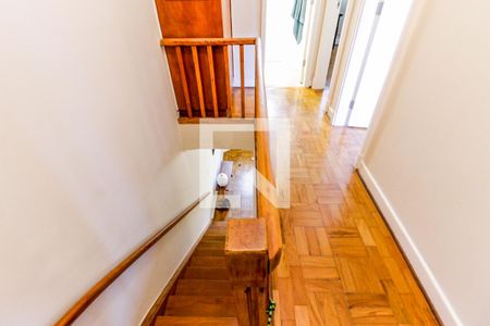 Casa à venda com 140m², 4 quartos e 2 vagas Casa à venda com 140m², 4 quartos e 2 vagasAcesso Quartos