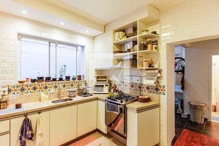 Casa à venda com 140m², 4 quartos e 2 vagas Casa à venda com 140m², 4 quartos e 2 vagasCozinha