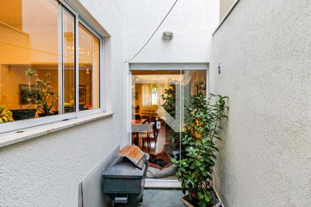 Casa à venda com 140m², 4 quartos e 2 vagas Casa à venda com 140m², 4 quartos e 2 vagasJardim de inverno