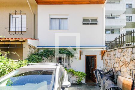 Casa à venda com 140m², 4 quartos e 2 vagas Casa à venda com 140m², 4 quartos e 2 vagasGaragem