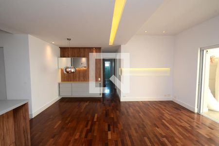 Sala de apartamento para alugar com 4 quartos, 330m² em Vila Sofia, São Paulo