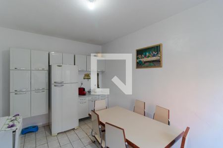 Casa à venda com 319m², 4 quartos e 3 vagas Casa à venda com 319m², 4 quartos e 3 vagasCozinha da Casa 02