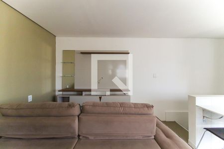 Sala de casa para alugar com 1 quarto, 70m² em Vila Arizona, Itaquaquecetuba