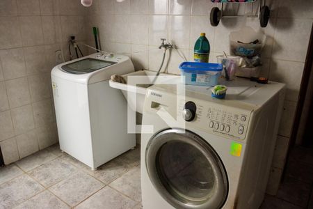 Casa de condomínio à venda com 720m², 6 quartos e 6 vagasÁrea de Serviço