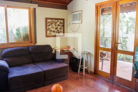 Casa de condomínio à venda com 720m², 6 quartos e 6 vagassala  2
