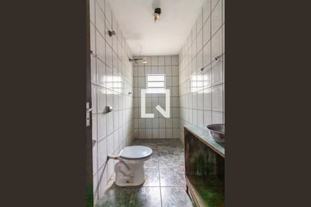 Casa à venda com 150m², 2 quartos e sem vaga Casa à venda com 150m², 2 quartos e sem vagaBanheiro