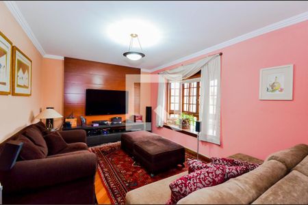 Sala de TV de casa à venda com 4 quartos, 500m² em Vila Rosália, Guarulhos