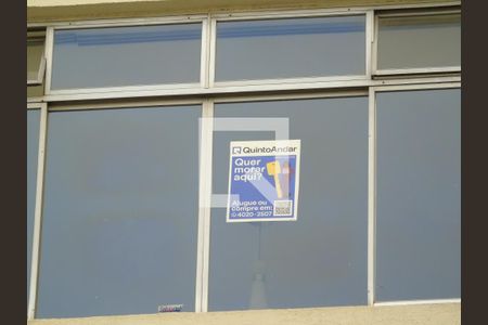 Apartamento à venda com 70m², 2 quartos e sem vagaplaca adesiva