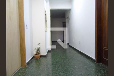 Apartamento à venda com 70m², 2 quartos e sem vagaCorredor