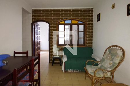 Sala de kitnet/studio para alugar com 1 quarto, 55m² em Canto do Forte, Praia Grande