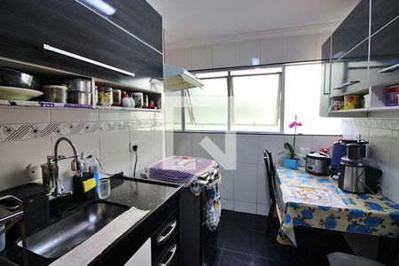 Apartamento à venda com 60m², 2 quartos e 2 vagasCozinha
