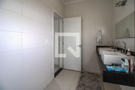 Casa à venda com 280m², 4 quartos e 5 vagasbanheiro suíte1_4