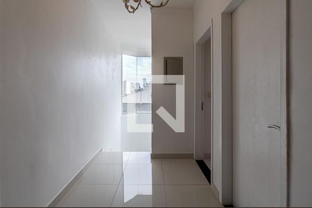 Casa à venda com 280m², 4 quartos e 5 vagashall íntimo ocupado_4