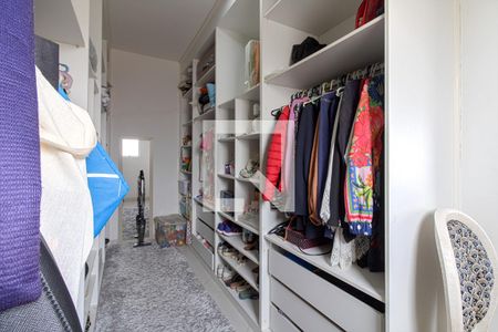Casa à venda com 280m², 4 quartos e 5 vagascloset suíte1_1