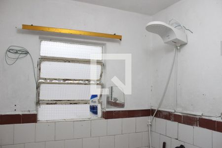 Banheiro de apartamento para alugar com 1 quarto, 31m² em Centro, São Vicente