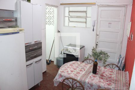 Cozinha de apartamento para alugar com 1 quarto, 31m² em Centro, São Vicente