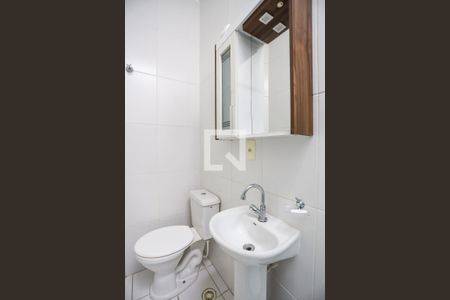 Casa para alugar com 70m², 2 quartos e 1 vaga Casa para alugar com 70m², 2 quartos e 1 vagaBanheiro social - detalhes