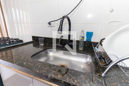 Cozinha e Área de Serviço de apartamento para alugar com 2 quartos, 41m² em Parada Xv de Novembro, São Paulo