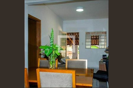 Casa à venda com 2 quartos, 360m² em Santa Terezinha, Belo Horizonte